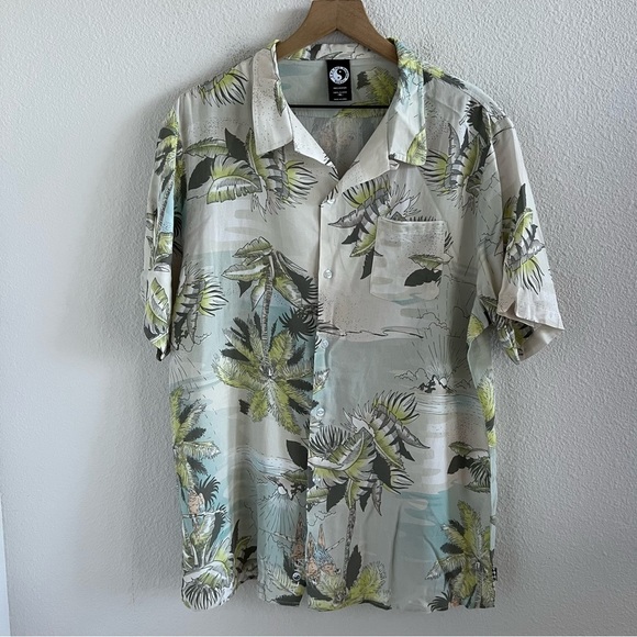 NWOT T&C Designs Hawaii Aloha Shirt Hawaiian Shirt Lightweight XL - Picture 1 of 10